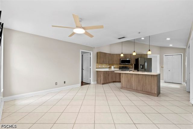 3628 Kent DR, Naples, FL 34112