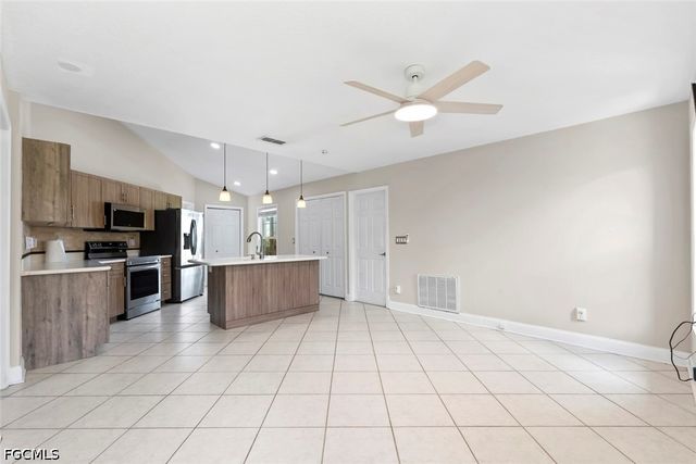 3628 Kent DR, Naples, FL 34112
