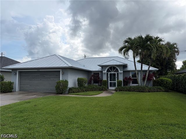 3628 Kent DR, Naples, FL 34112