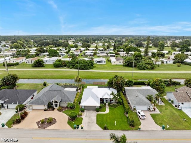 3628 Kent DR, Naples, FL 34112
