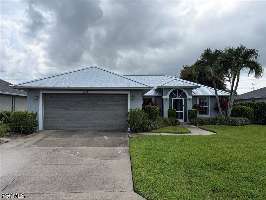 3628 Kent DR, Naples, FL 34112