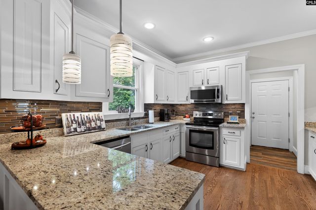 17 Oak Hollow Court, Columbia, SC 29209