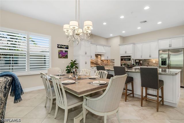7825 Hawthorne DR 2104, Naples, FL 34113