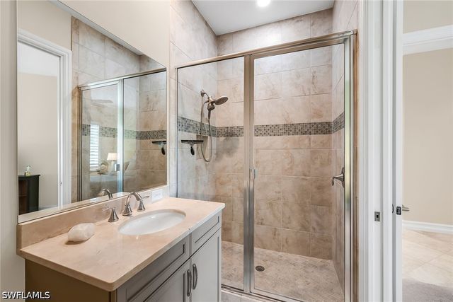 7825 Hawthorne DR 2104, Naples, FL 34113