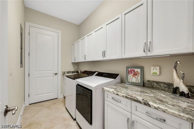 7825 Hawthorne DR 2104, Naples, FL 34113