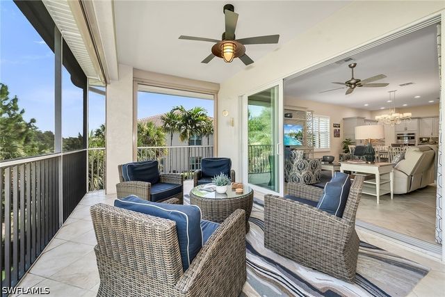 7825 Hawthorne DR 2104, Naples, FL 34113