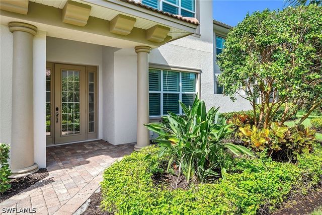 7825 Hawthorne DR 2104, Naples, FL 34113