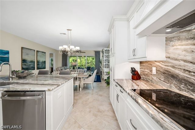 7825 Hawthorne DR 2104, Naples, FL 34113