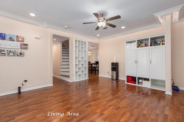 309 Hunters Creek Drive, Lufkin, TX 75901