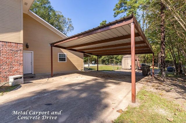 309 Hunters Creek Drive, Lufkin, TX 75901