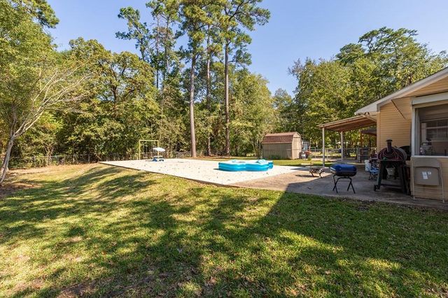 309 Hunters Creek Drive, Lufkin, TX 75901