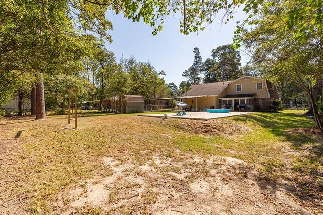 309 Hunters Creek Drive, Lufkin, TX 75901