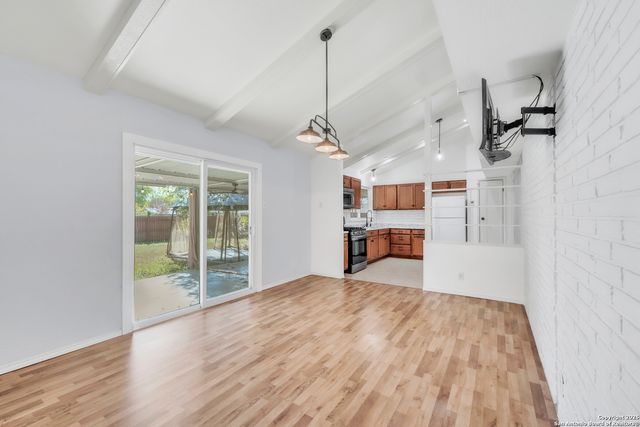 5002 Prince Valiant, San Antonio, TX 78218