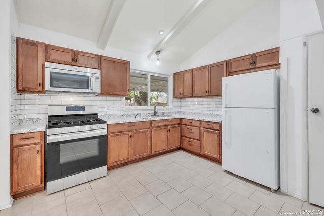 5002 Prince Valiant, San Antonio, TX 78218