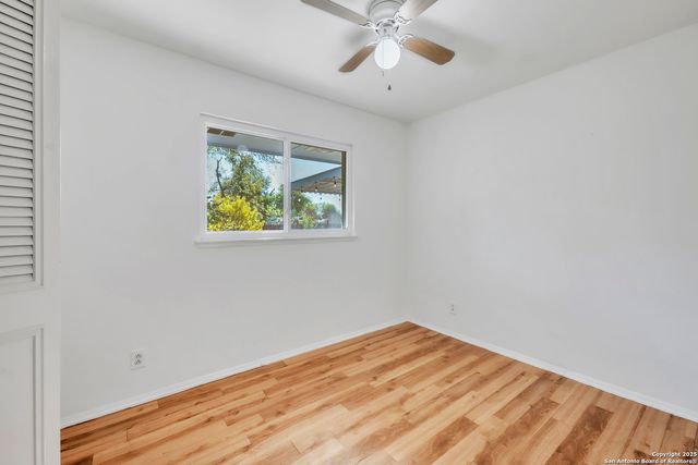 5002 Prince Valiant, San Antonio, TX 78218