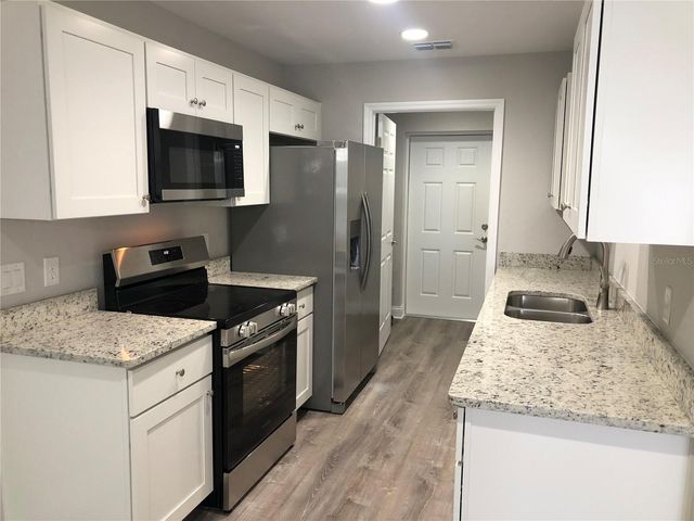 310 AVENUE U NE B, Winter Haven, FL 33881