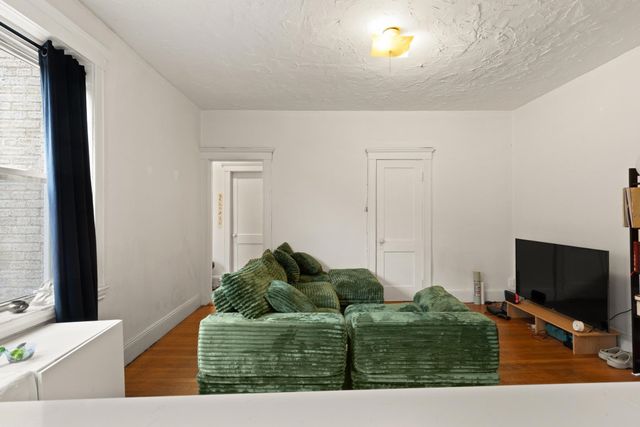 233 Kelton St 12, Boston, MA 02134