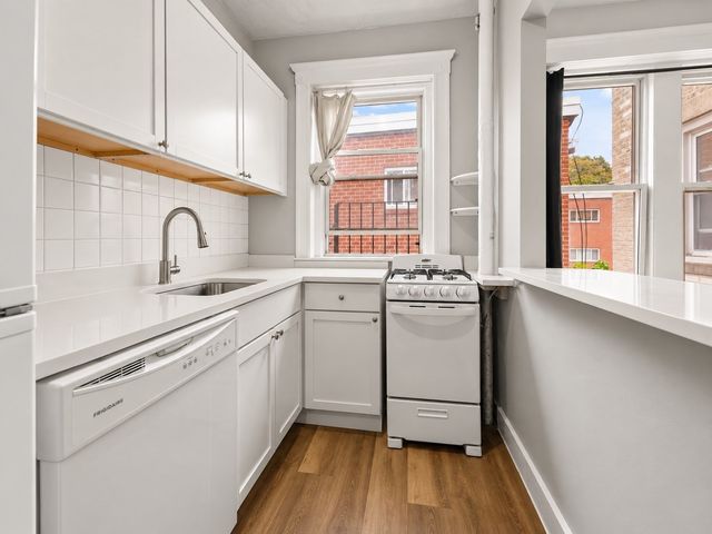 233 Kelton St 12, Boston, MA 02134