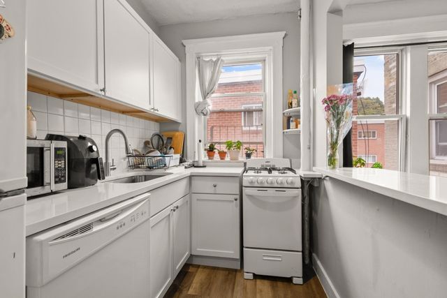 233 Kelton St 12, Boston, MA 02134