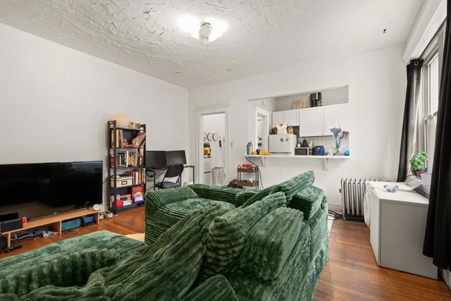 233 Kelton St 12, Boston, MA 02134