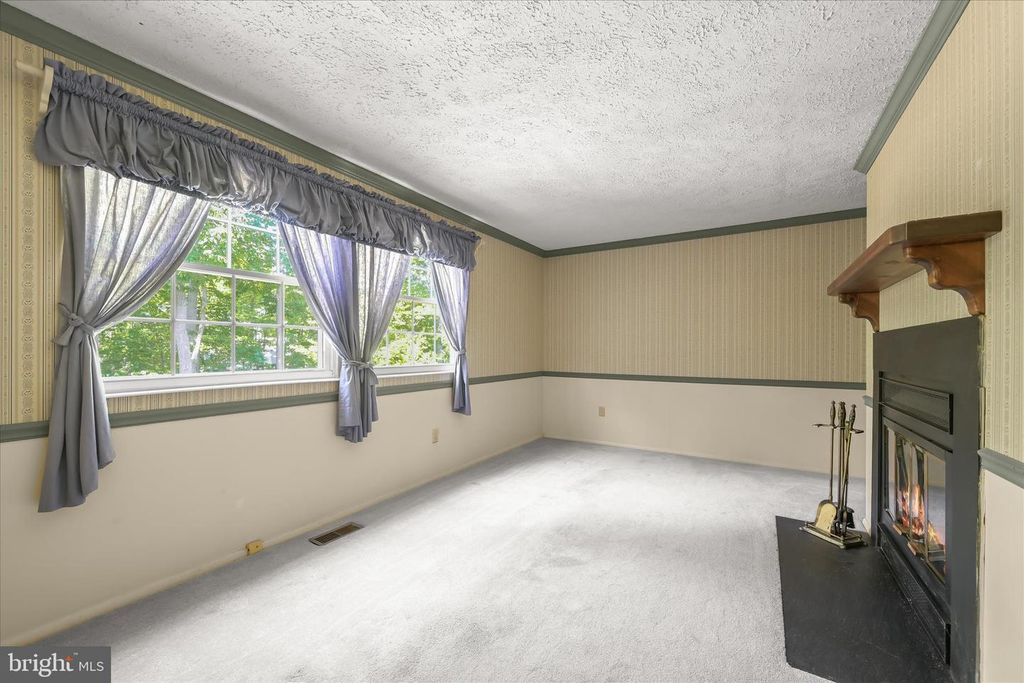 Image 15 of property listing at 8728 DOVES FLY WAY, Laurel, MD 20723