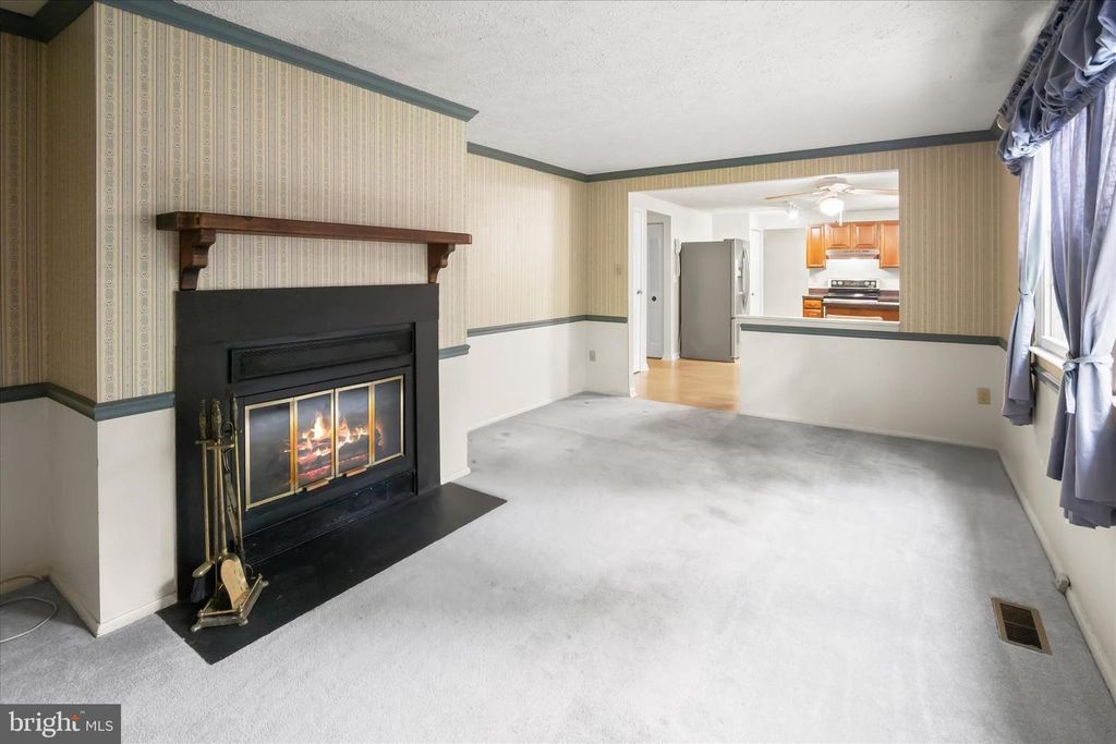 Image 16 of property listing at 8728 DOVES FLY WAY, Laurel, MD 20723