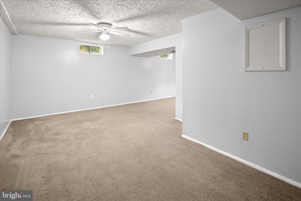 Image 34 of property listing at 8728 DOVES FLY WAY, Laurel, MD 20723