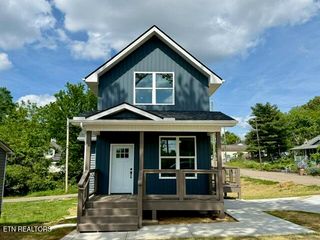 1118 NW Mercer St, Knoxville, TN 37921