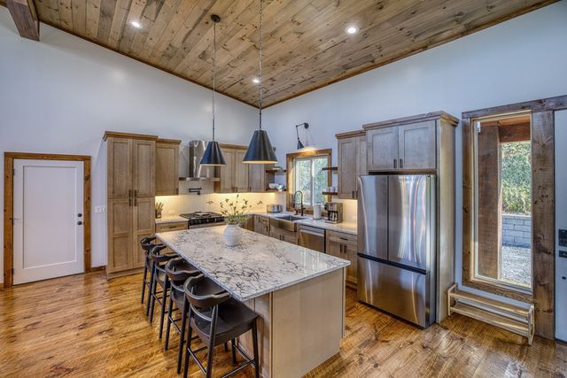 1160 Mangums Trail, Blue Ridge, GA 30513