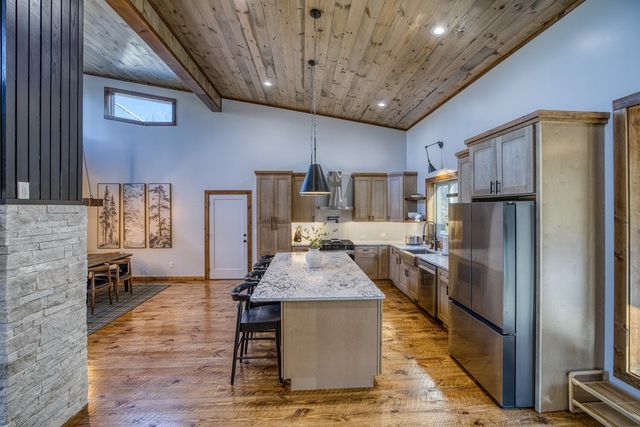1160 Mangums Trail, Blue Ridge, GA 30513