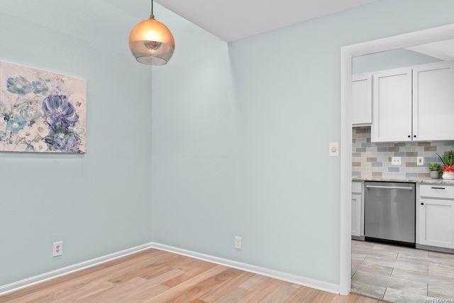 201 W Craig Pl Apt M, San Antonio, TX 78212