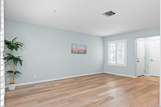 201 W Craig Pl Apt M, San Antonio, TX 78212