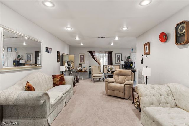 4341 El Esteban Way, Las Vegas, NV 89121