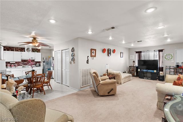 4341 El Esteban Way, Las Vegas, NV 89121