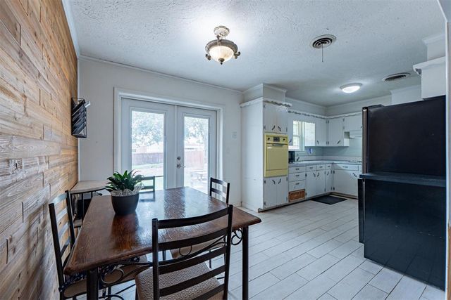 1702 Vine Street, Norman, OK 73072