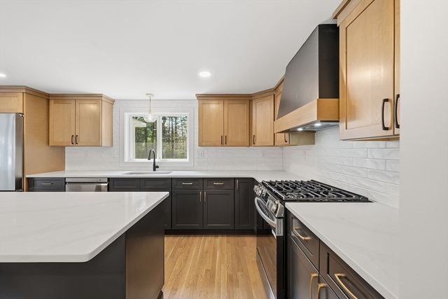 44 Wildbrook Road, Billerica, MA 01821