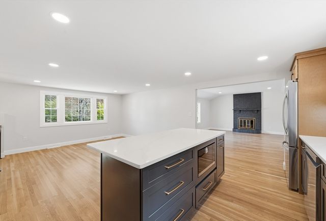 44 Wildbrook Road, Billerica, MA 01821