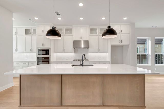 305 Short Cut Street, Northlake, TX 76247