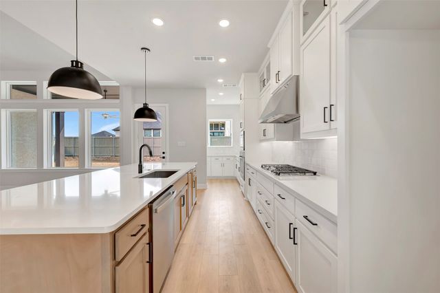 305 Short Cut Street, Northlake, TX 76247