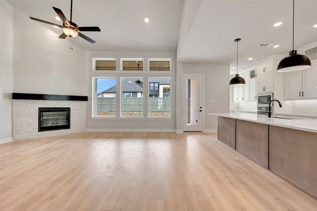 305 Short Cut Street, Northlake, TX 76247