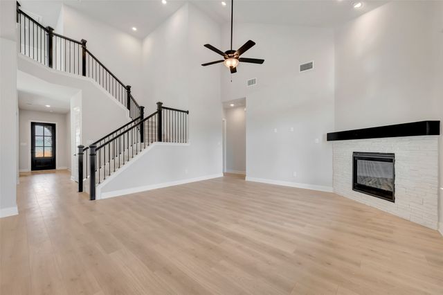 305 Short Cut Street, Northlake, TX 76247