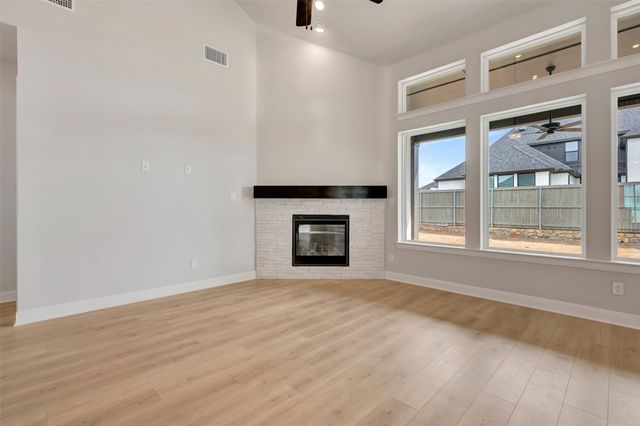 305 Short Cut Street, Northlake, TX 76247