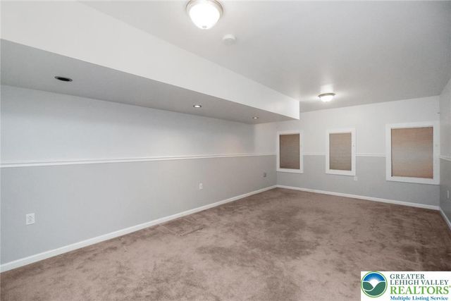 537 Kemmerer Lane, Upper Macungie Twp, PA 18104