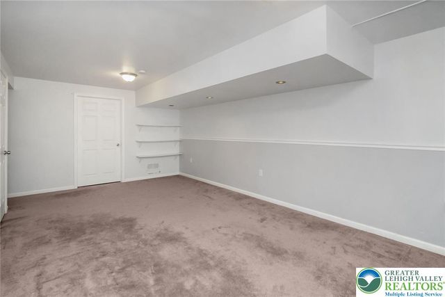 537 Kemmerer Lane, Upper Macungie Twp, PA 18104