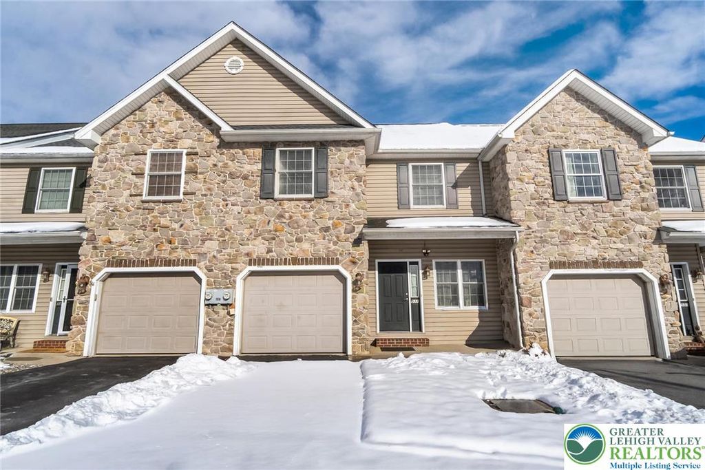 537 Kemmerer Lane, Upper Macungie Twp, PA 18104