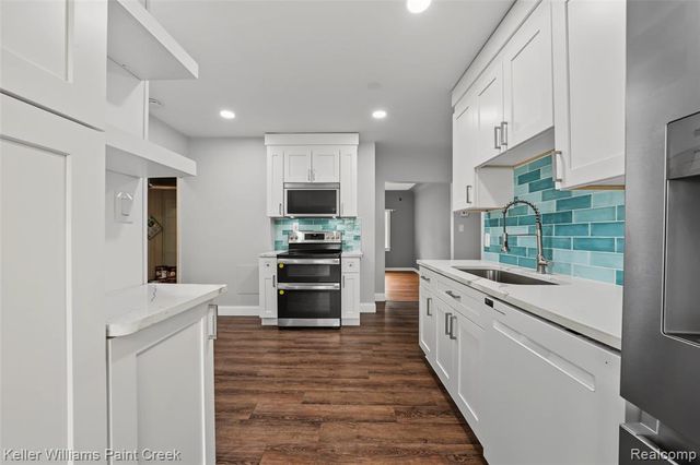 17197 Forest Avenue, Eastpointe, MI 48021