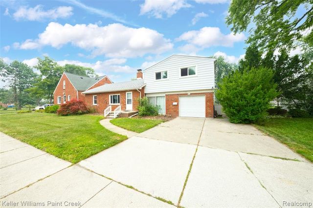 17197 Forest Avenue, Eastpointe, MI 48021