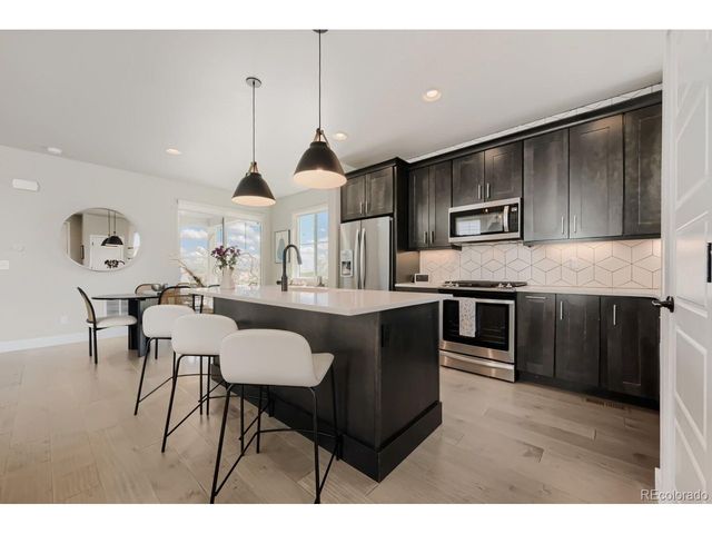 1747 Stable View Dr, Castle Pines, CO 80108
