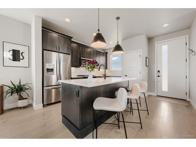 1747 Stable View Dr, Castle Pines, CO 80108