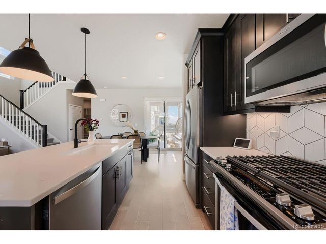 1747 Stable View Dr, Castle Pines, CO 80108